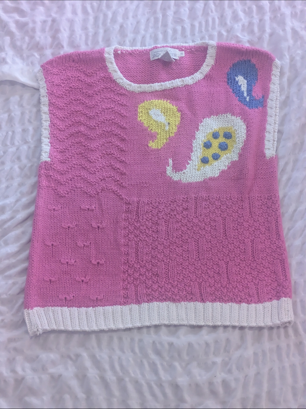 Women’s Pink Patterned Knit Sleeveless Vest - Casual Shell Motif